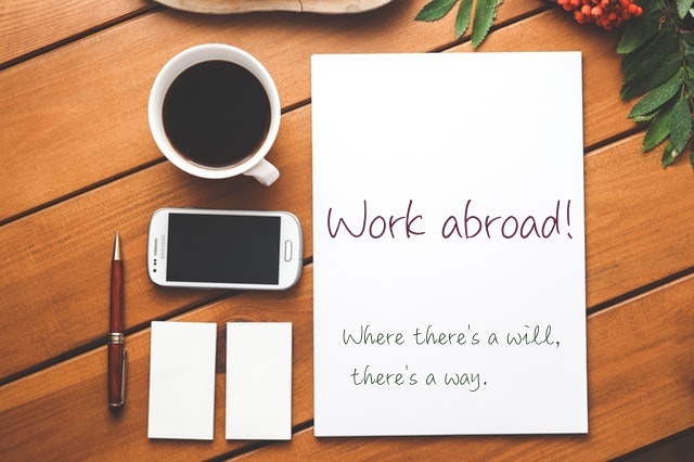 working-abroad-with message