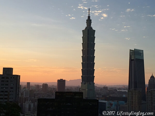 象山から見た台北101