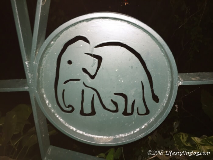 象山にある象のロゴ