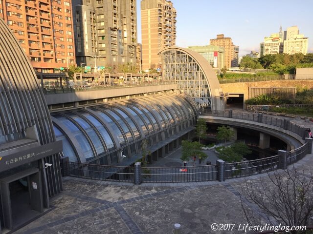 台北のMRT大安森林公園駅