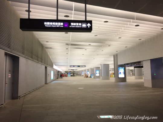 桃園空港MRT台北駅