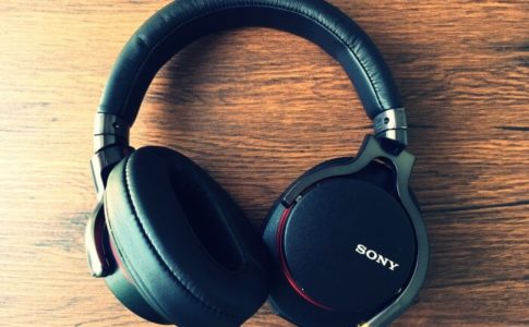 SONYのヘッドフォン（MDR-1A）