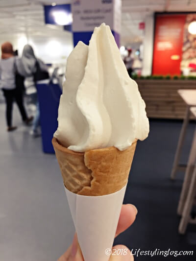 マレーシアのIKEAの豆乳ソフトクリーム