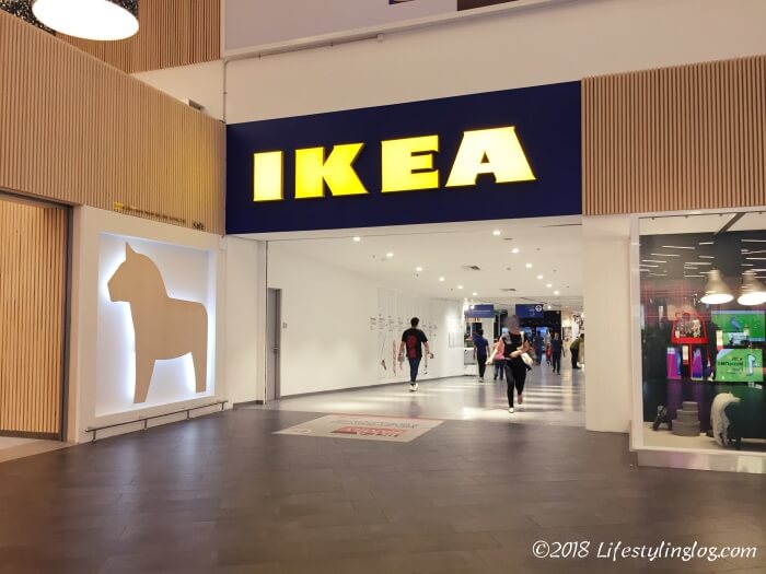マレーシアのIKEAの入口