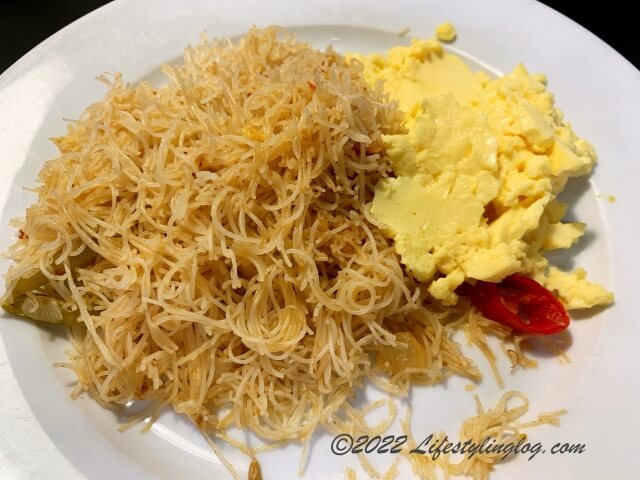 マレーシアのIKEAの朝食メニューのMee Siam