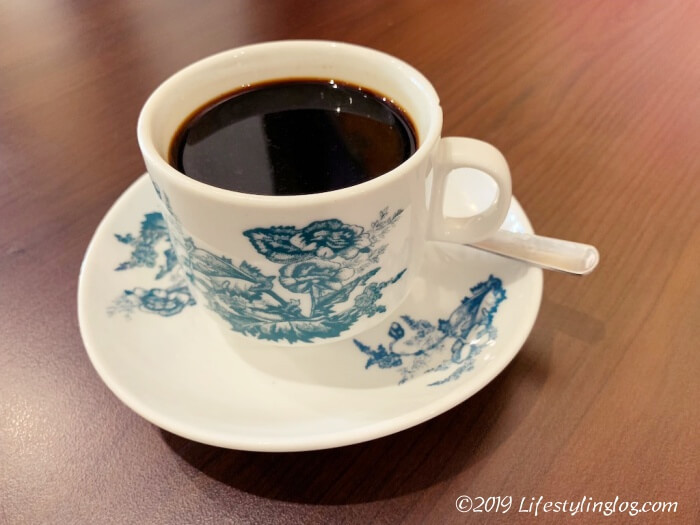 マレーシアのコピティアムなどで使われているコーヒーカップ＆ソーサー