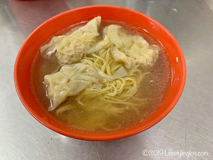 冠記雲呑麺（Koon Kee Wantan Mee）のスープワンタン麺