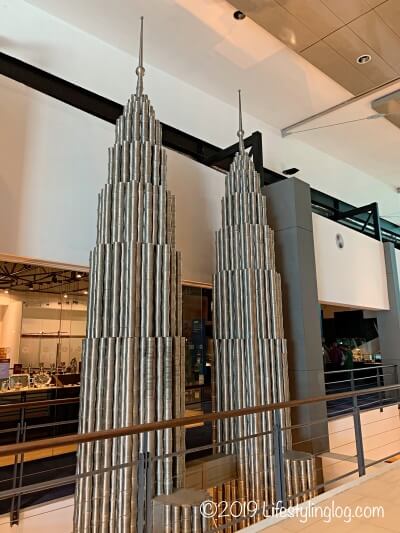 ロイヤルセランゴールビジターセンターにあるペトロナスツインタワー