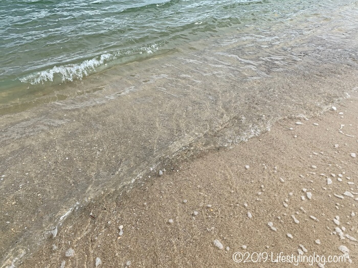 タンジュンルーリゾートビーチの水の透明度