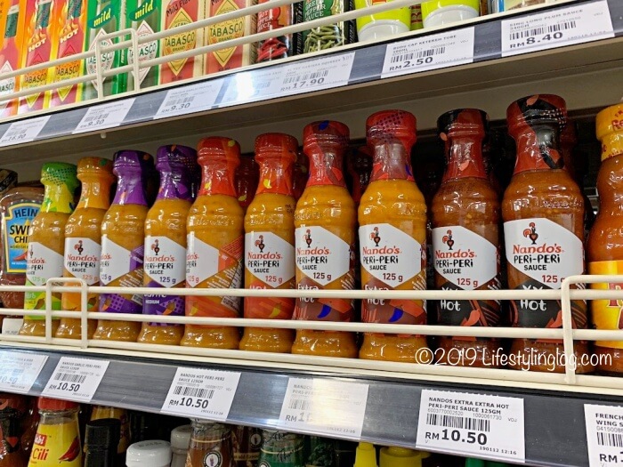 マレーシアのスーパーで販売されている125g入りのPERi-PERi Sauce（ペリペリソース）