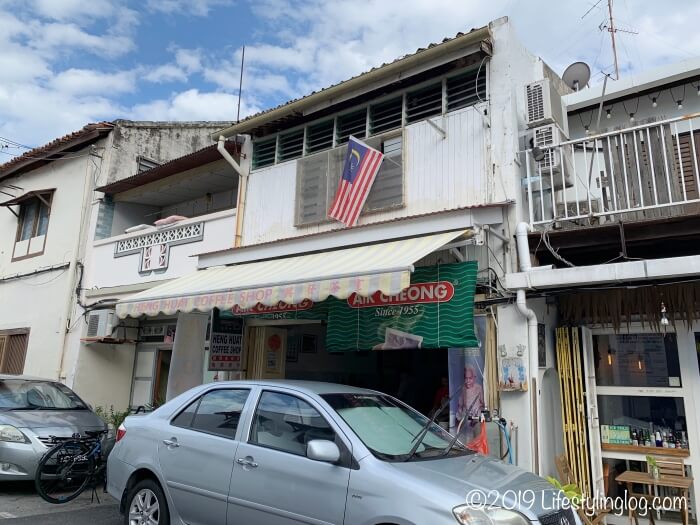 マラッカにある興發茶餐室(Heng Huat Coffee Shop)の店舗外観