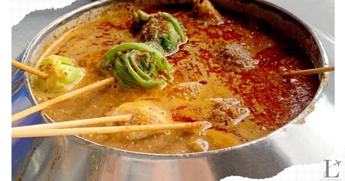 マラッカ名物のサテーソースのスチームボート（satay celup）