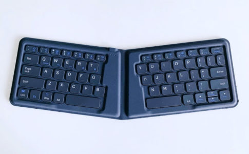 iClever 折りたたみ式BluetoothキーボードはIC-BK06
