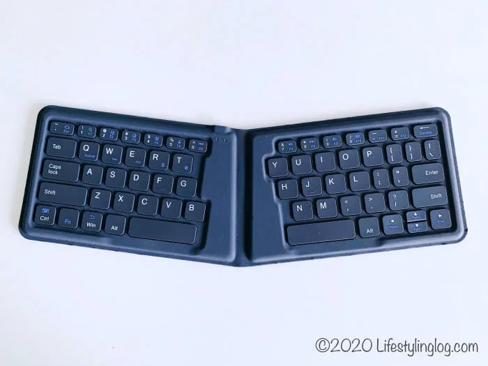 折り畳みキーボード iClever IC-BK03