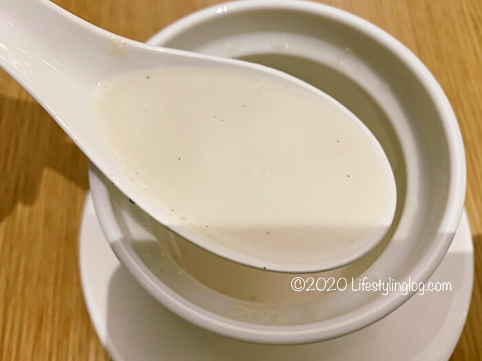 鼎泰豊（ディンタイフォン）の豆漿芝麻湯圓に使われている豆乳