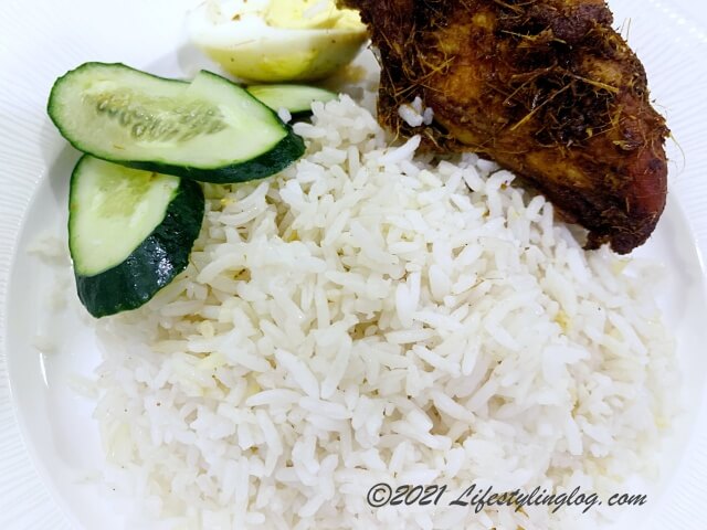 Nasi Lemak Goreng Chef FauzeyのNasi Lemak Kukus
