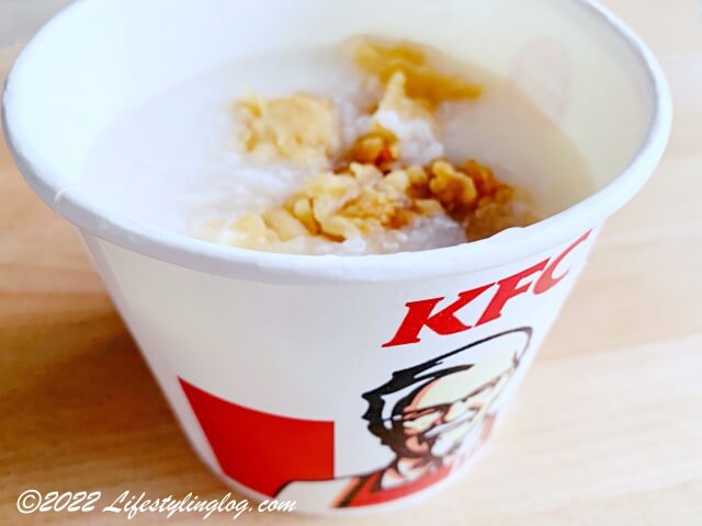 朝食メニューにお粥があるマレーシアのケンタッキーフライドチキン（KFC）