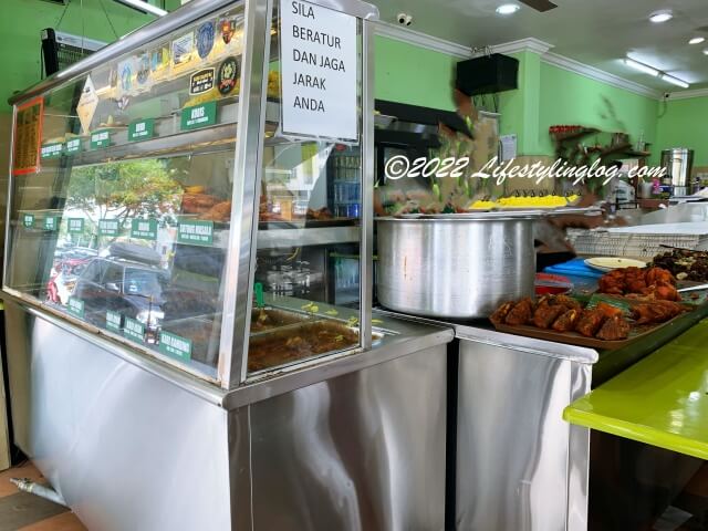Nasi Kandar（ナシカンダー）のお店に近いNasi Lemak Royale Kedah