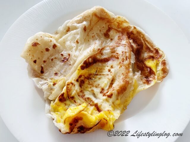 卵入りロティのRoti Telur
