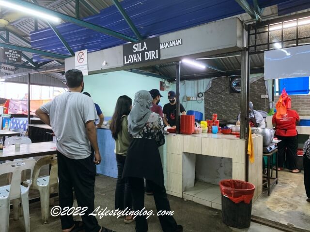 Ali Roti Canai Tsunami（Roti Canai Pak Ali）の店内飲食注文カウンター