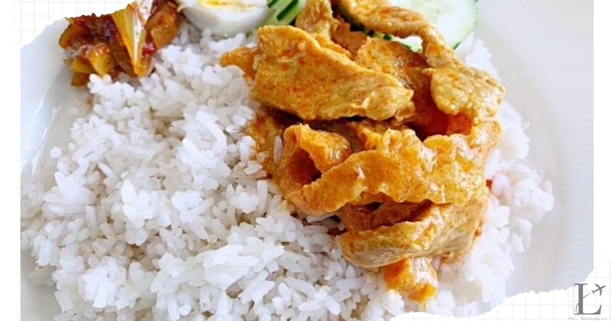 猪皮（ポークスキン）と豚肉カレーが美味しいAnn Nasi Lemak