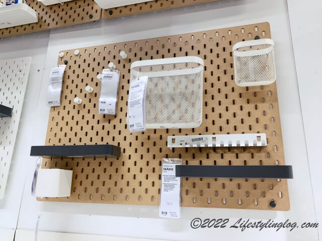 IKEAのスコーディス有孔ボード】空間を有効活用＆おしゃれに収納できる優れモノ | ライフスタイリングログ