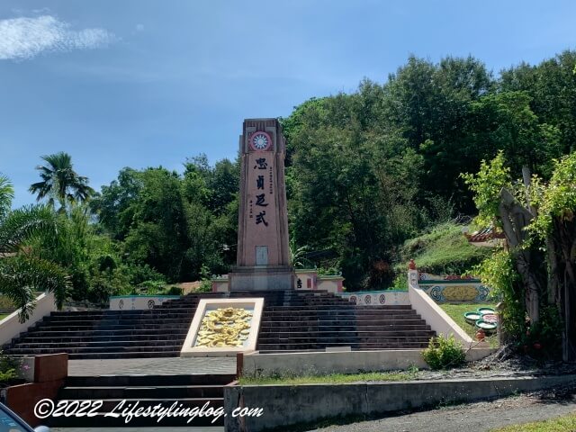 宝山亭にある日本軍侵略時の犠牲者を慰霊する記念碑