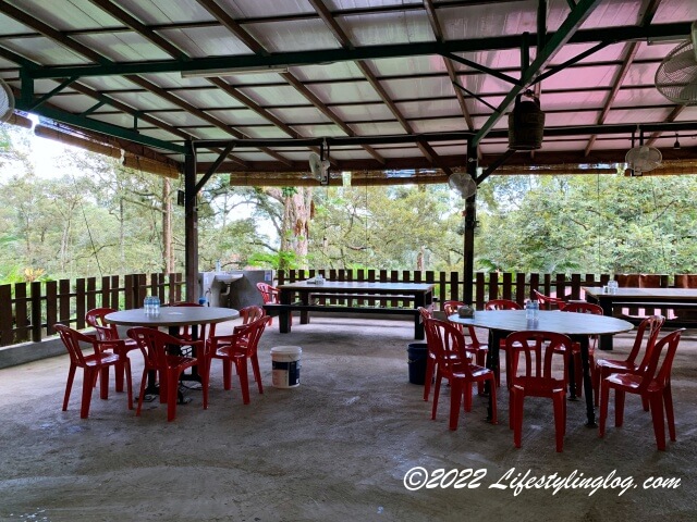 石屋榴槤園（Durian Rumah Batu, Stone House Plantation）の飲食スペース