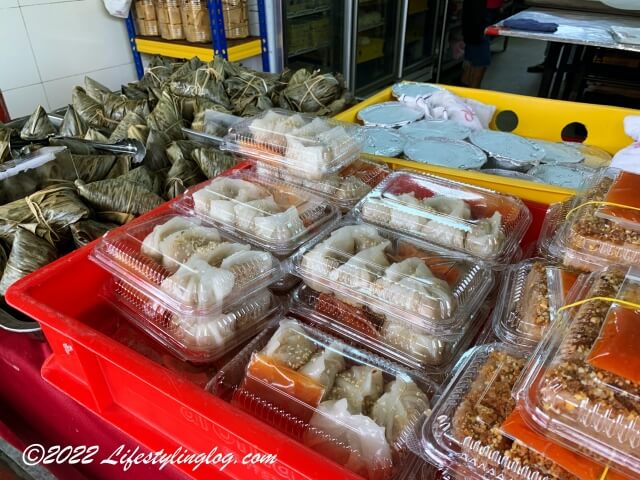 Klang Food Centre (Handmade Pau) 吧生小食館の粽や菜粿