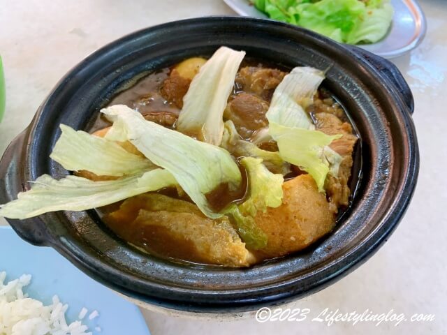 永香瓦煲肉骨茶（Weng Heong Bak Kut Teh）のスープバクテー