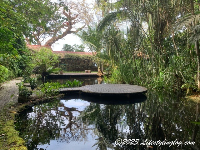 Tropical Spice Garden（トロピカルスパイスガーデン）にある池