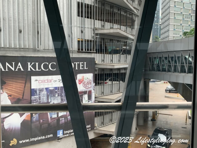 インピアナホテルとつながっているKLCC-Bukit Bintang Walkway