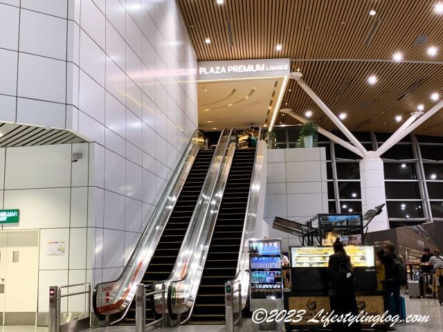 クアラルンプール国際空港ターミナル1のコンタクトピアにあるプラザプレミアムラウンジへのアクセス方法