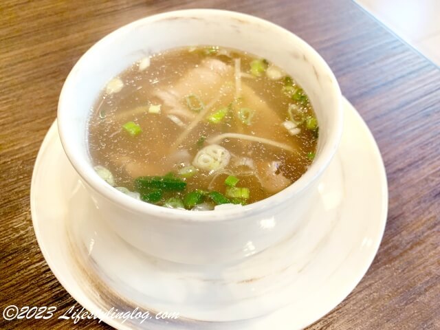レイクショアホテル台南の朝食の牛肉湯