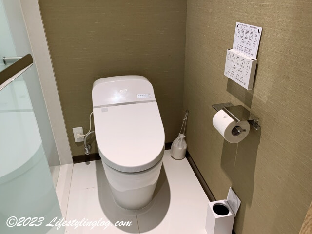 自動開閉式のMGH三井ガーデンホテル台北忠孝のトイレ