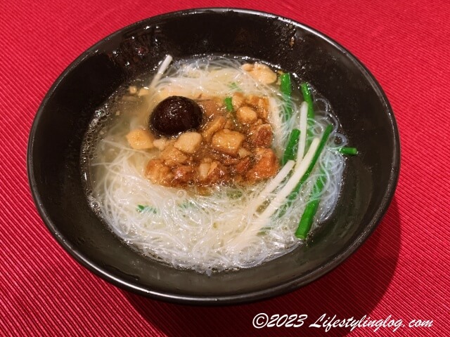 シルクスプレイス台南の中華レストランの担仔麺