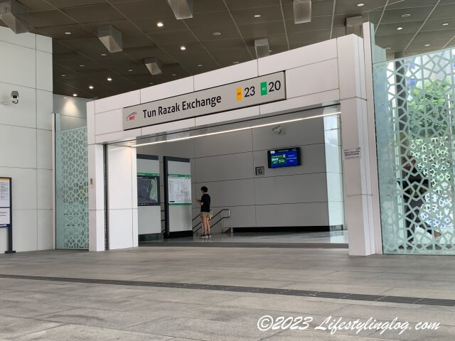 MRTのTun Razak Exchange駅