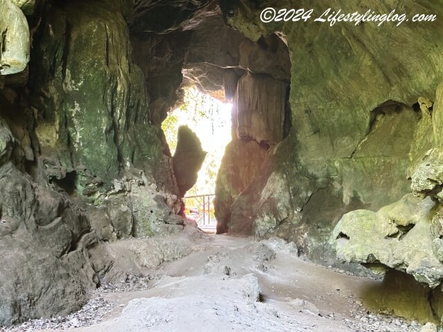 はてな型に見えるレンゴン洞窟