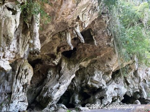 ユネスコ世界文化遺産に登録されたマレーシアのレンゴン渓谷にある洞窟