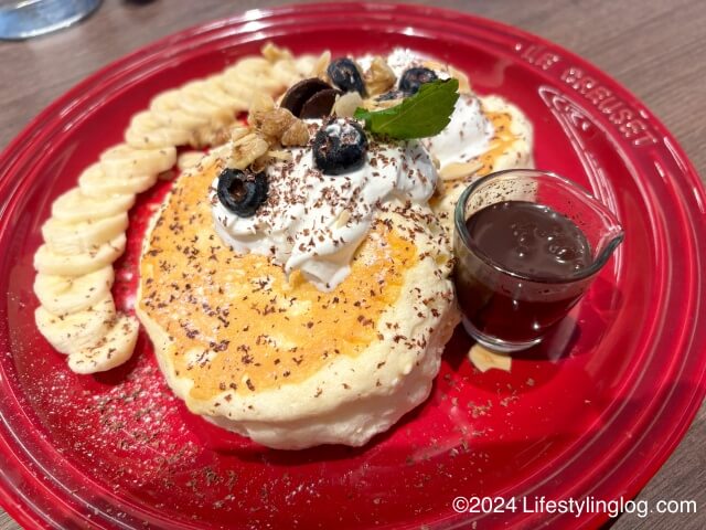武蔵野森珈琲のチョコバナナスフレパンケーキ