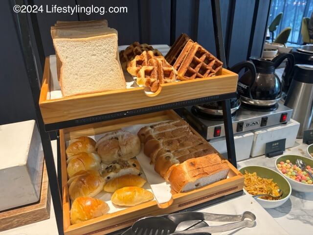パークリーズホテル（Park Lees Hotel）の朝食のパン