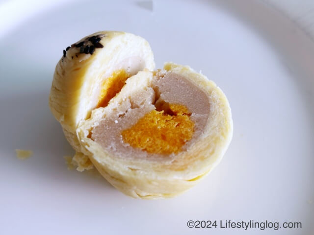 阿聰師（Master Ah-Tsung）の芋頭酥-蛋黃（Taro Pastry with Yoke）