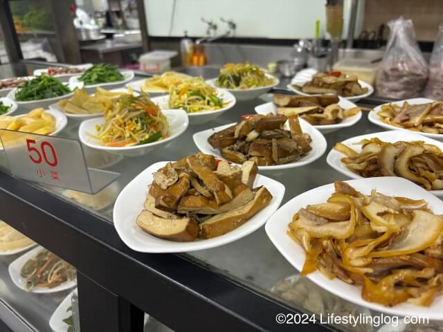 劉家酸白菜火鍋の店内にある小菜