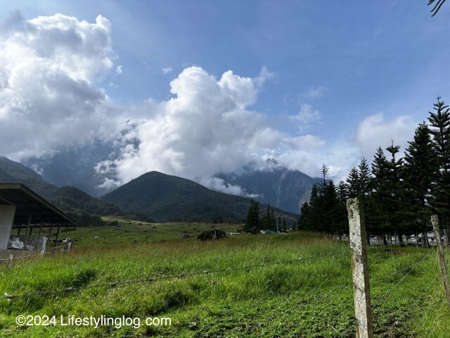 デサデイリーファームから見えるキナバル山