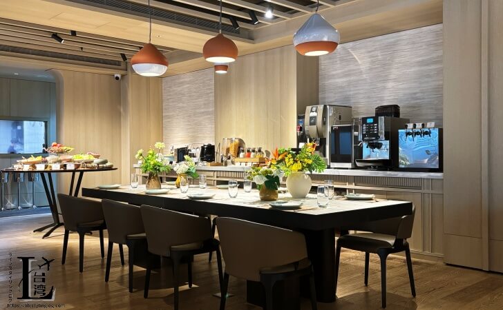 Humble Boutique Hotel(ハンブルブティックホテル)の朝食ビュッフェスペース