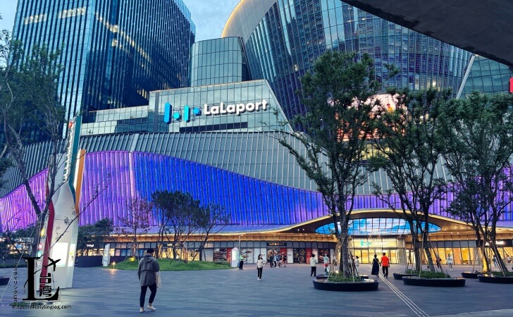 三井ショッピングモールLaLaport南港の外観