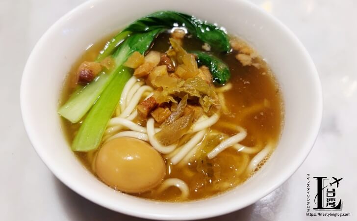 桃園国際空港ターミナル1のチャイナエアラインラウンジの肉燥麵