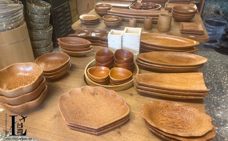 永興農具工廠で販売されている木のお皿