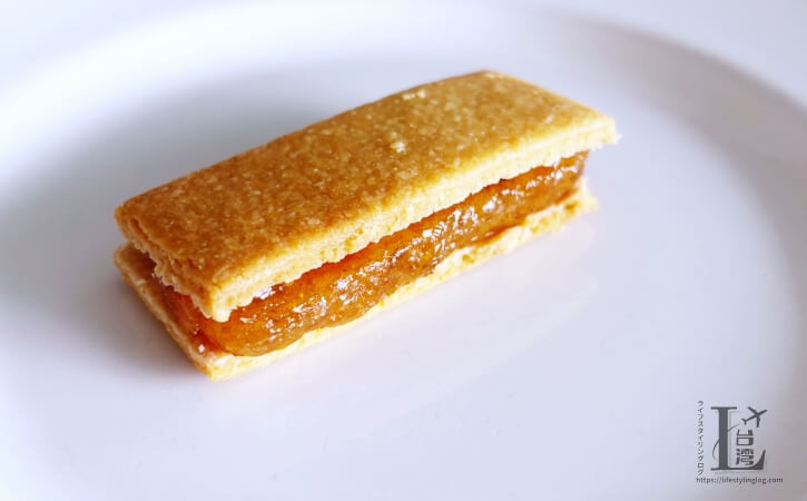 滋養製菓のパイナップルケーキ