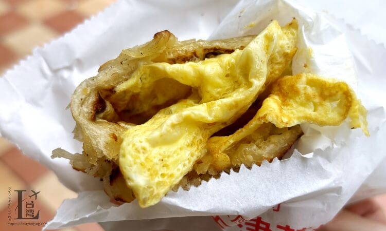 卵入りの蔥抓餅の味